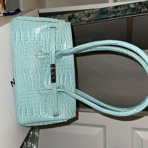 Never used faux croc 🐊 light blue over the shoulder purse 👜 w shoulder strap